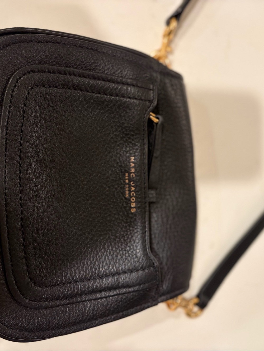 Marc Jacobs Black Leather Crossbody with Gold-Tone Hardware - Picture 6 of 6